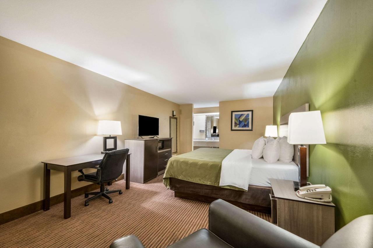Quality Inn & Suites Garland - East Dallas Eksteriør billede