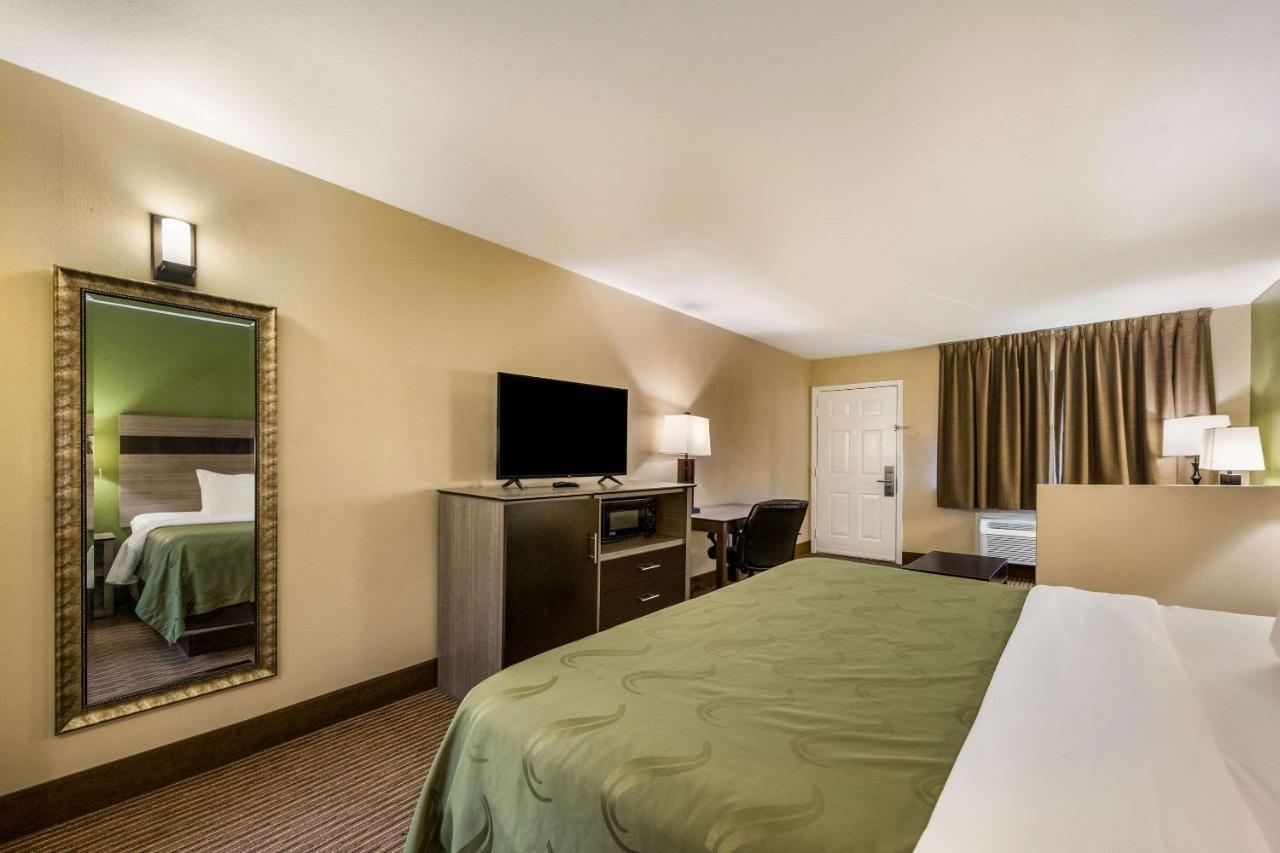 Quality Inn & Suites Garland - East Dallas Eksteriør billede