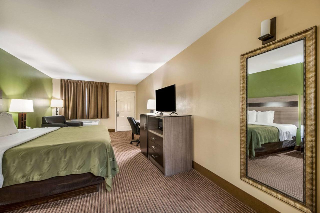 Quality Inn & Suites Garland - East Dallas Eksteriør billede