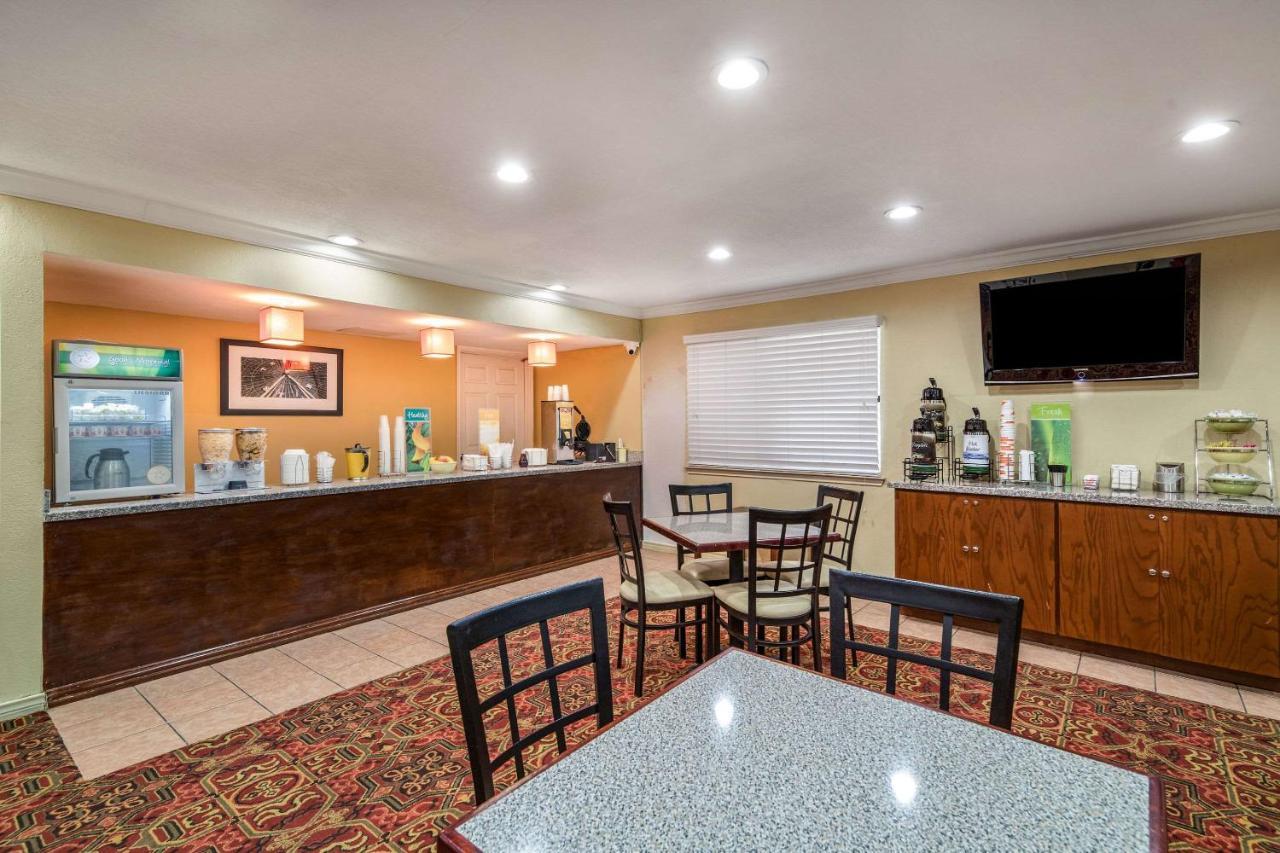 Quality Inn & Suites Garland - East Dallas Eksteriør billede