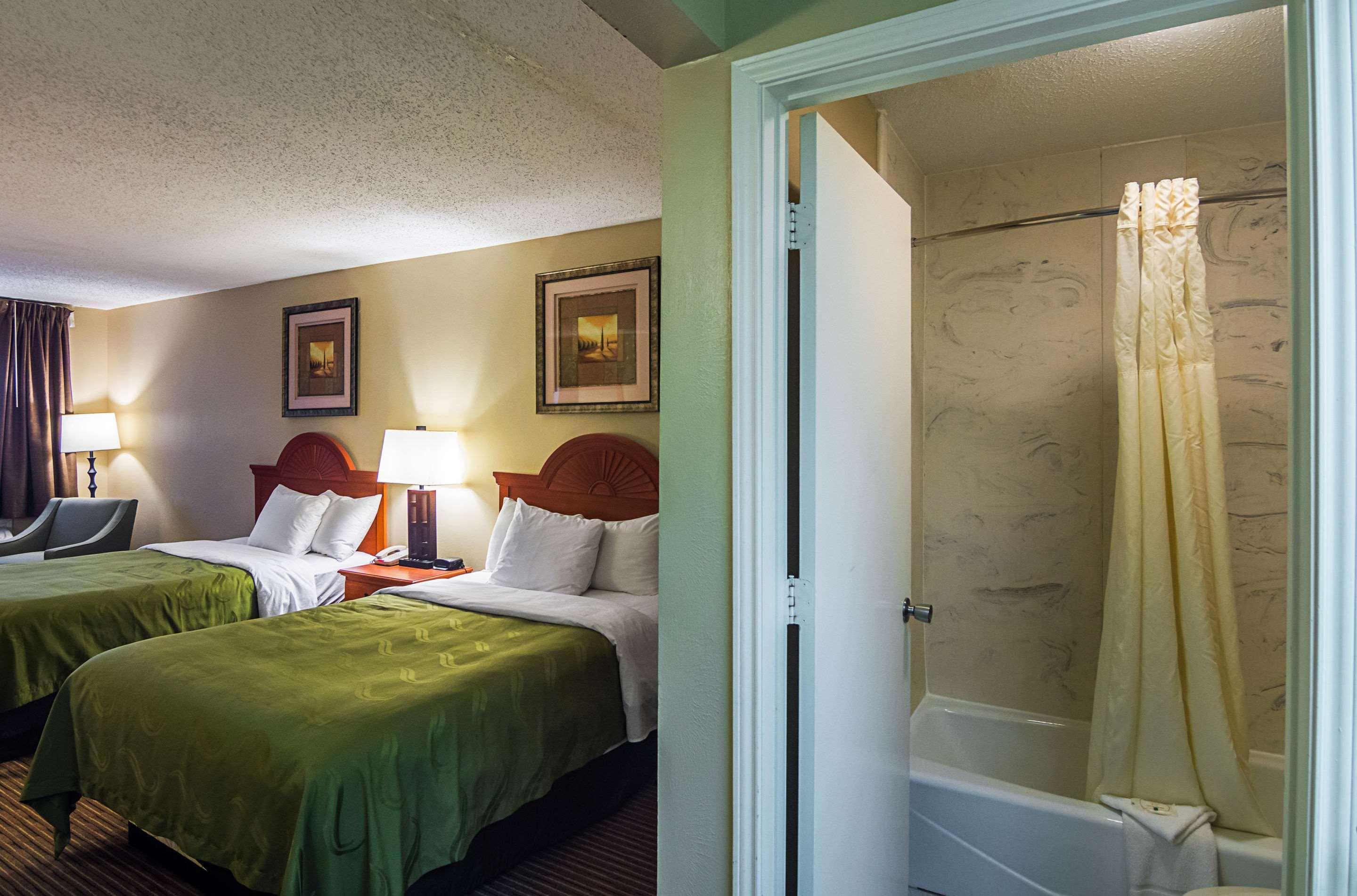 Quality Inn & Suites Garland - East Dallas Eksteriør billede