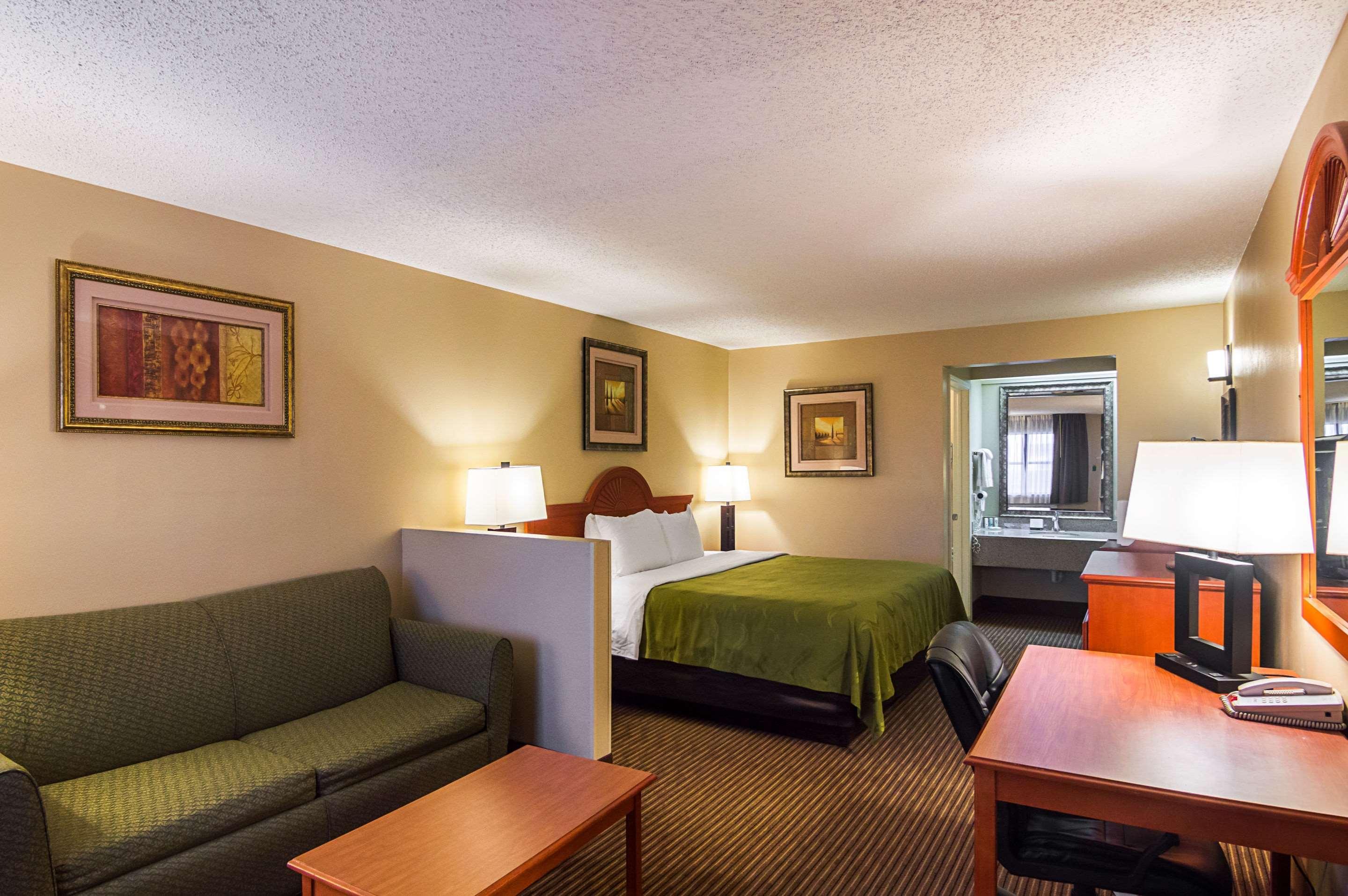 Quality Inn & Suites Garland - East Dallas Eksteriør billede
