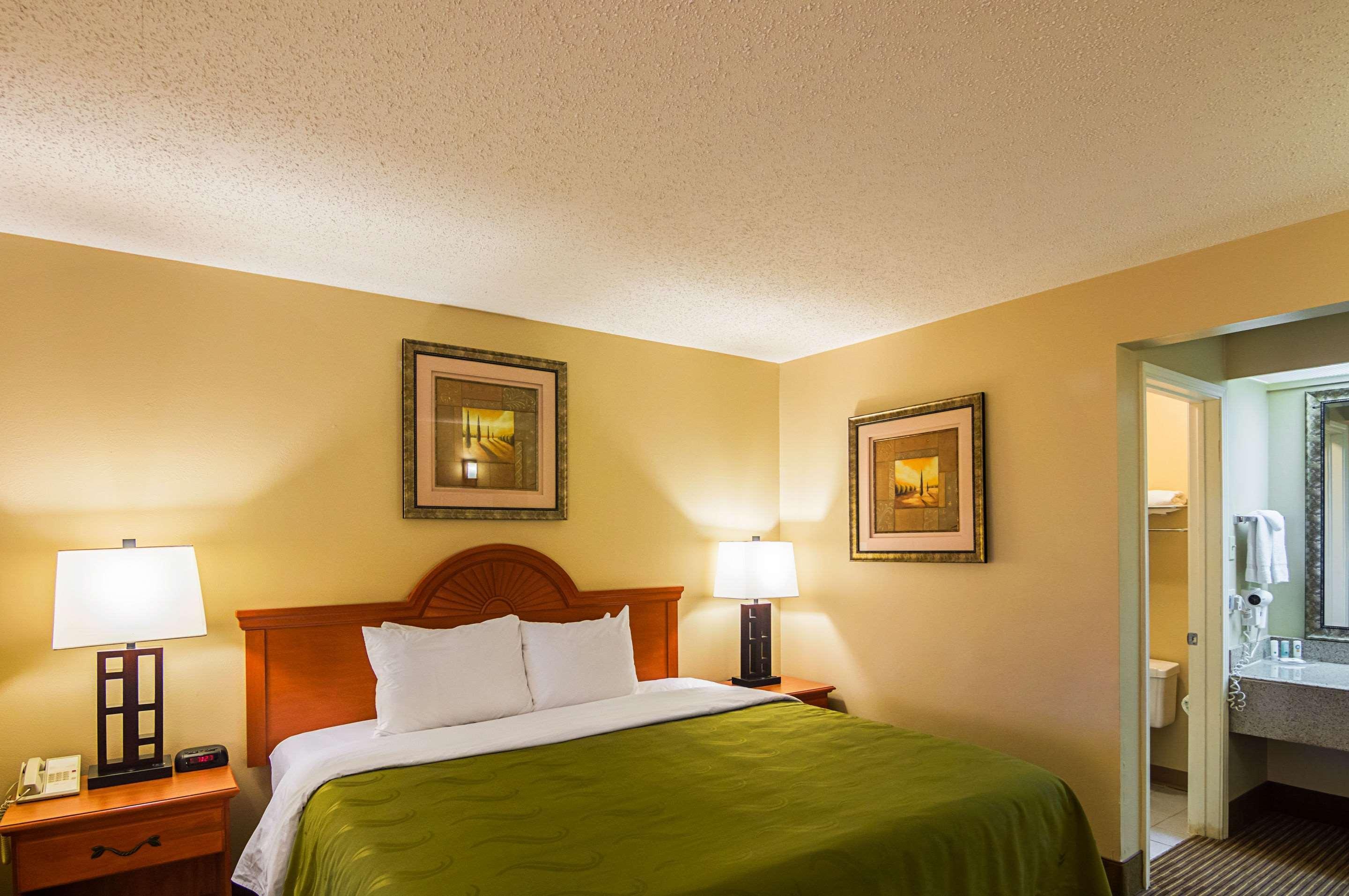 Quality Inn & Suites Garland - East Dallas Eksteriør billede