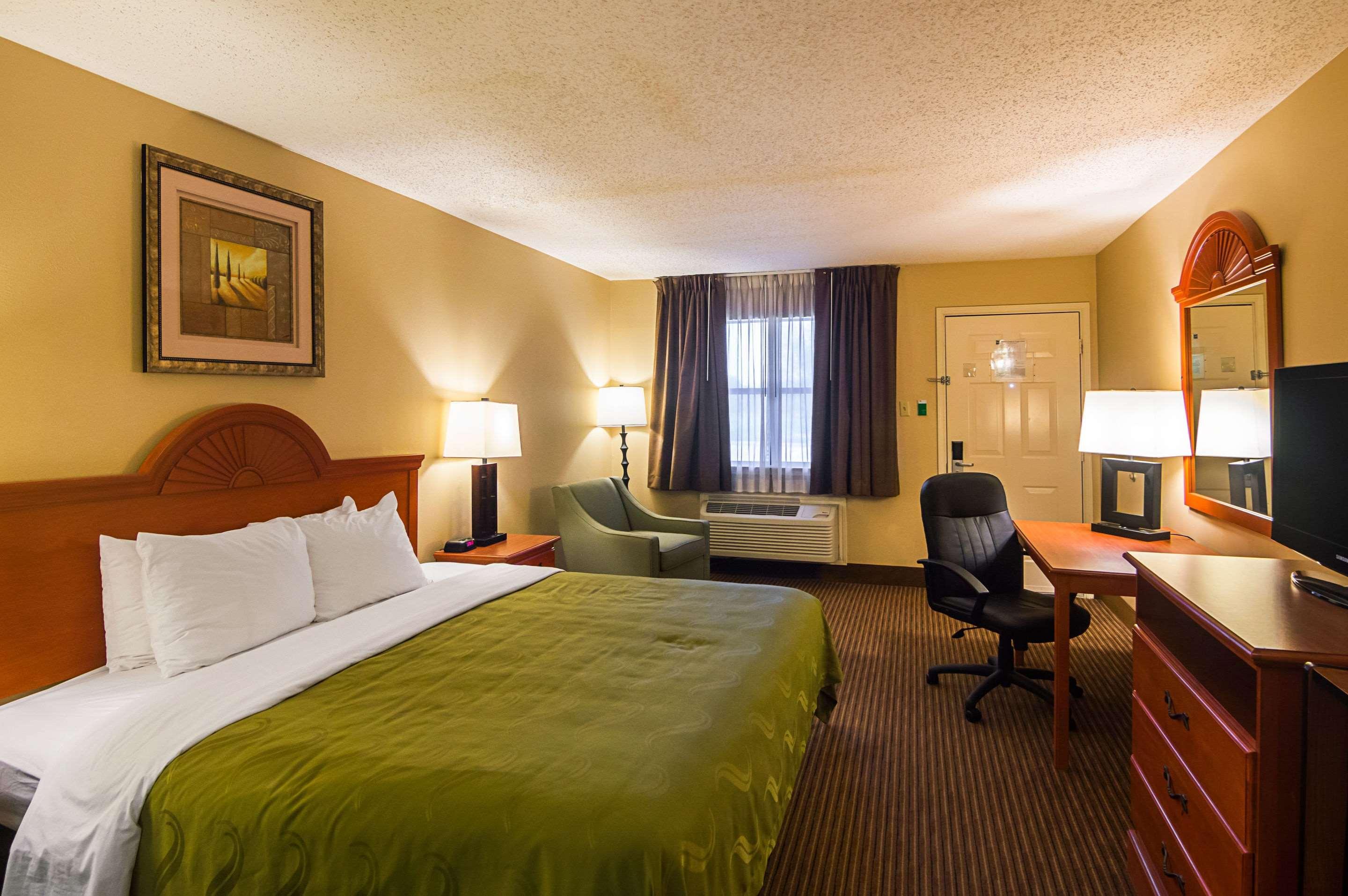 Quality Inn & Suites Garland - East Dallas Eksteriør billede