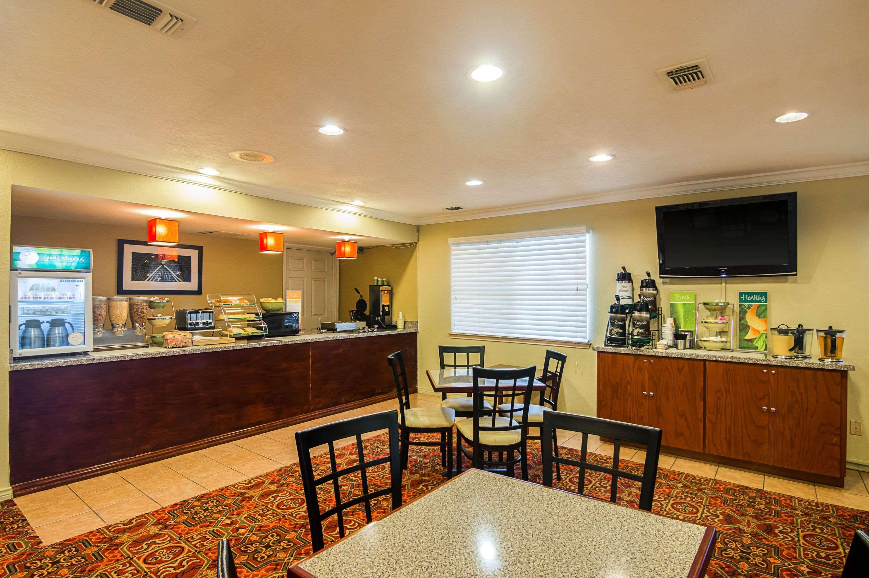 Quality Inn & Suites Garland - East Dallas Eksteriør billede