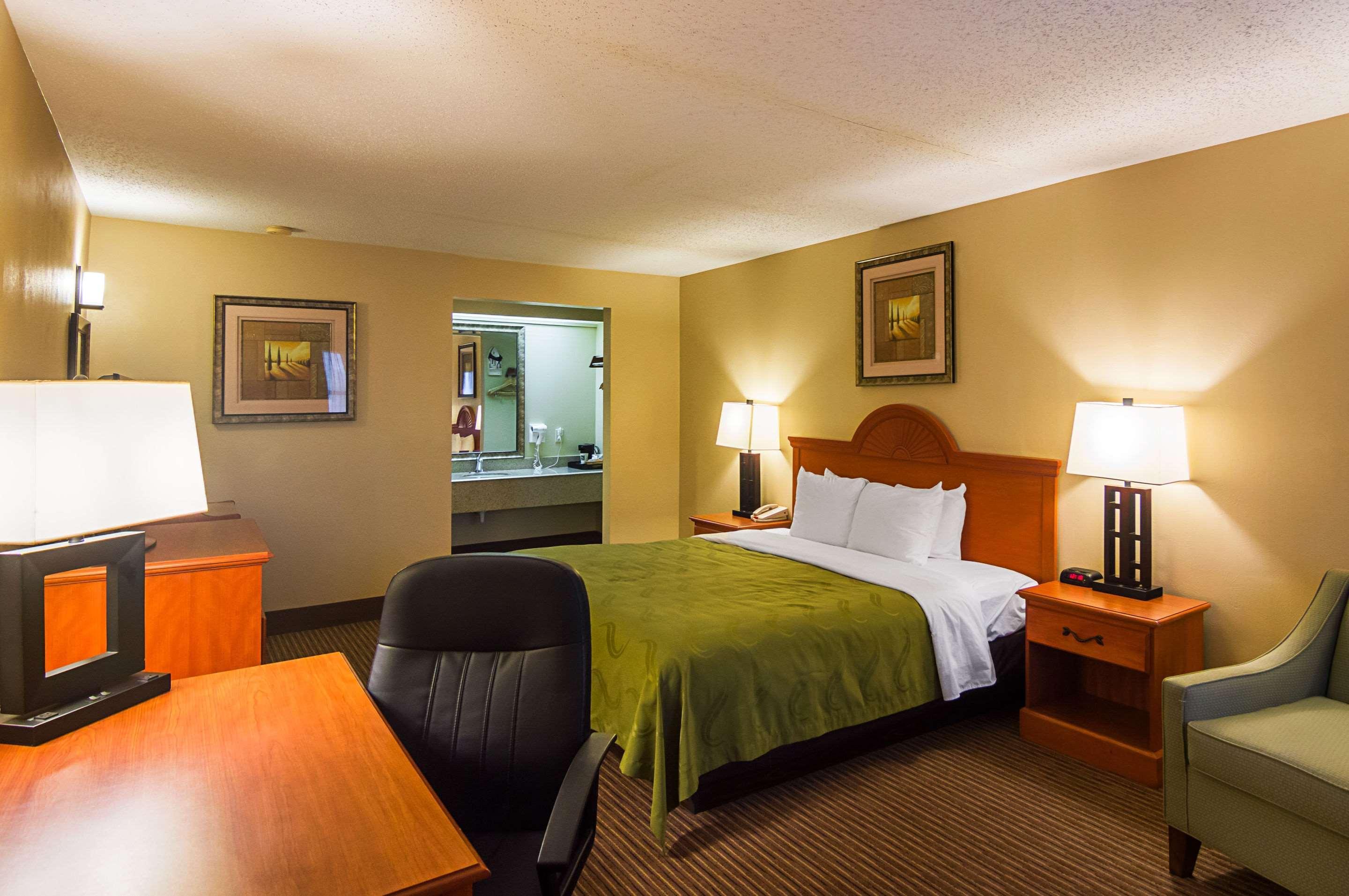 Quality Inn & Suites Garland - East Dallas Eksteriør billede