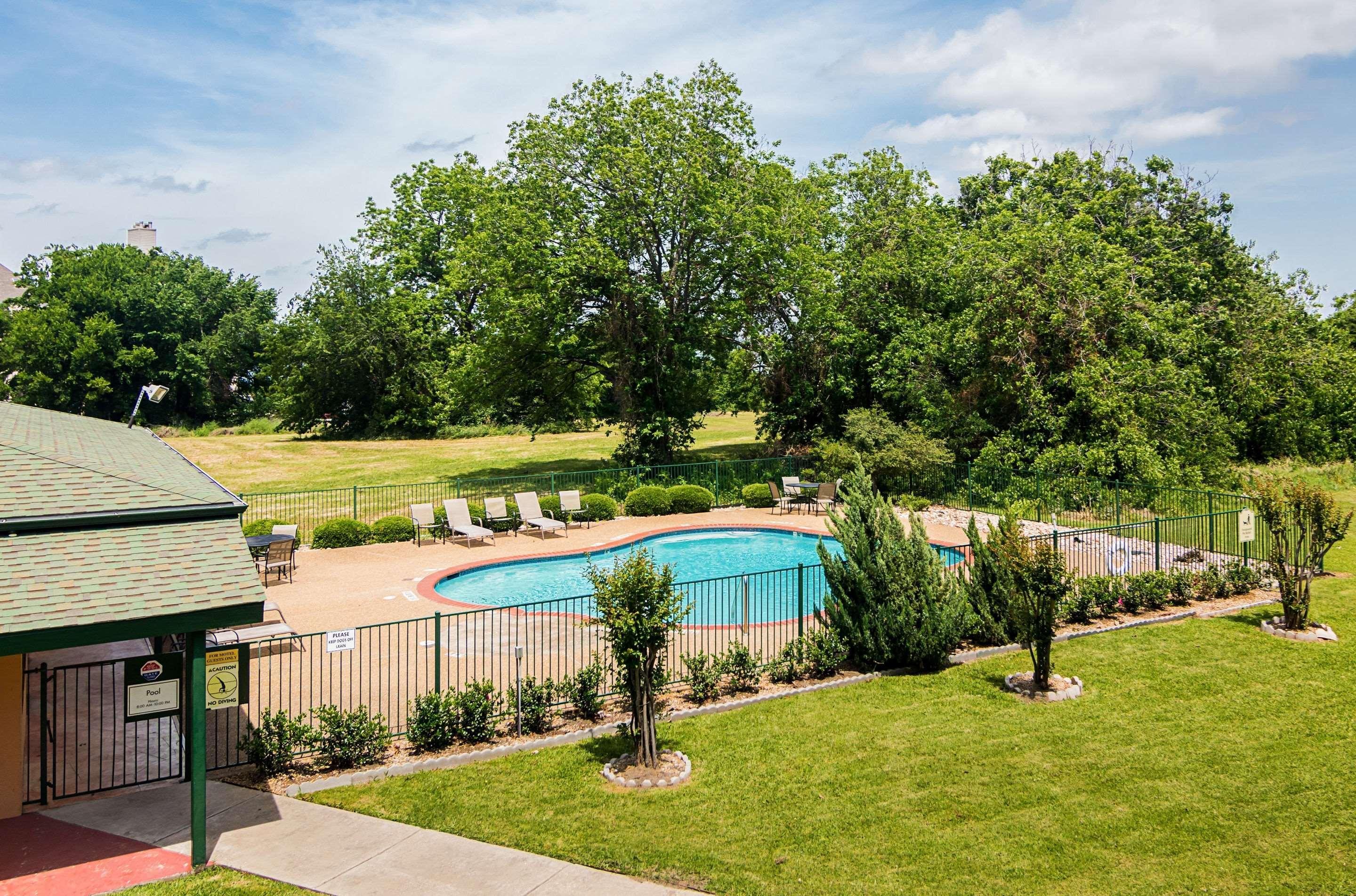 Quality Inn & Suites Garland - East Dallas Eksteriør billede