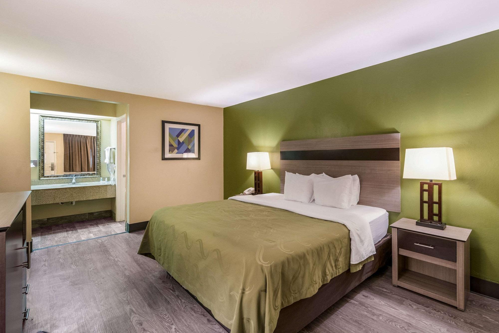 Quality Inn & Suites Garland - East Dallas Eksteriør billede